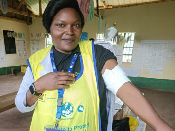 Vaccinator Prisca Muga vaccinated 700 children in one day during Kenya's TCV introduction campaign.